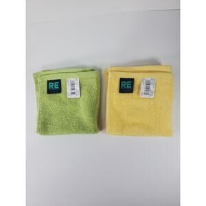 2 Room essentials wash towel 12in x 12 in 1 Guacamole 1 Pineapple NWT